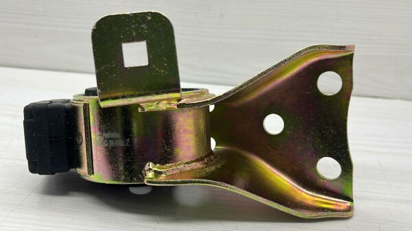 MOTOR TAKOZU 323 99- ARKA A/T - M/T AYNI