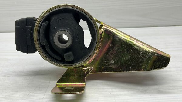 MOTOR TAKOZU 323 99- ARKA A/T - M/T AYNI