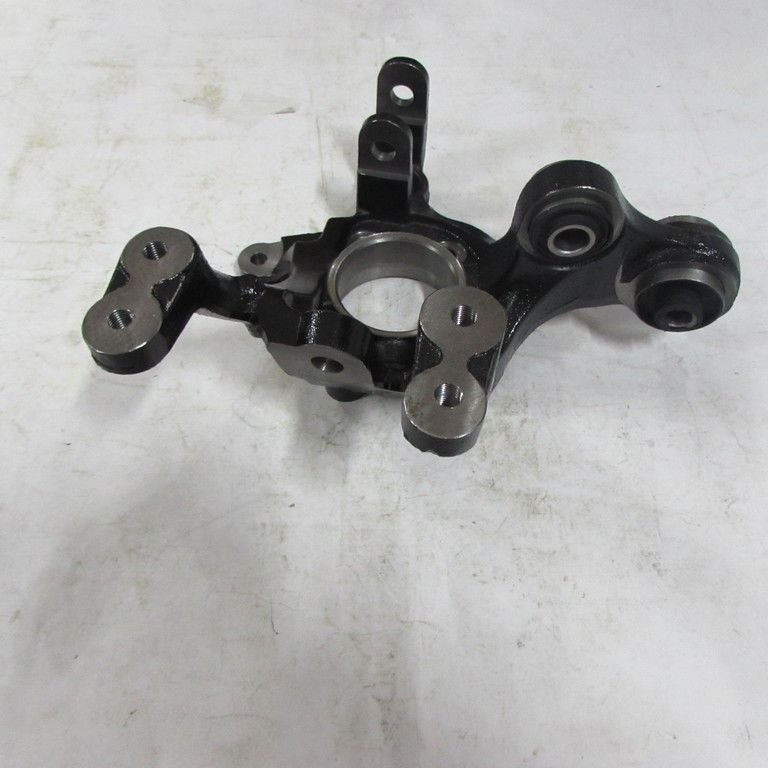 İ-30 12-15 / CEED 12-15 AKS TAŞIYICISI ARKA SAĞ ABSLİ