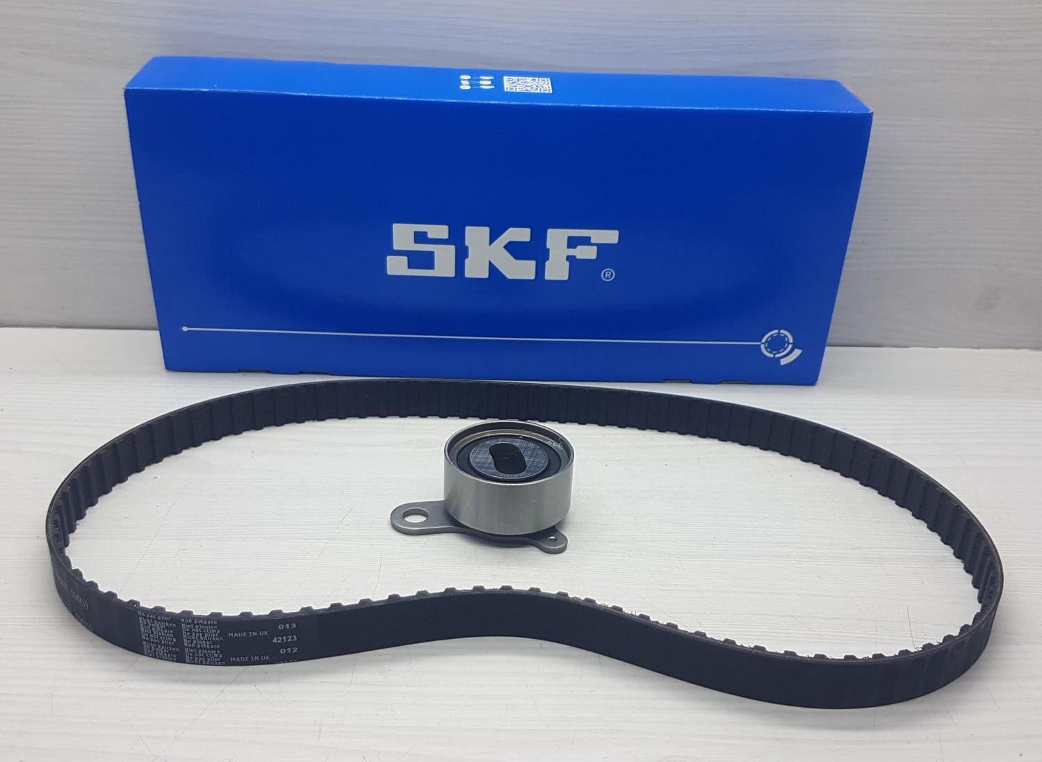 TRIGER SETI COROLLA 1,6 KRB. (94 DIS)