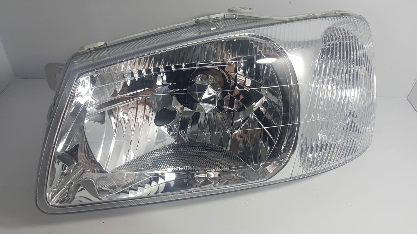 accent far manuel sol 00-02