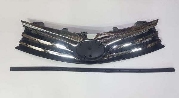 Panjur Corolla 2013-2016 Krom