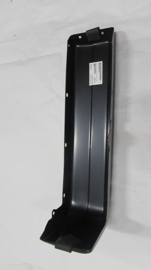 B2500 1997-2000 TAMPON ARKA SİYAH SAĞ