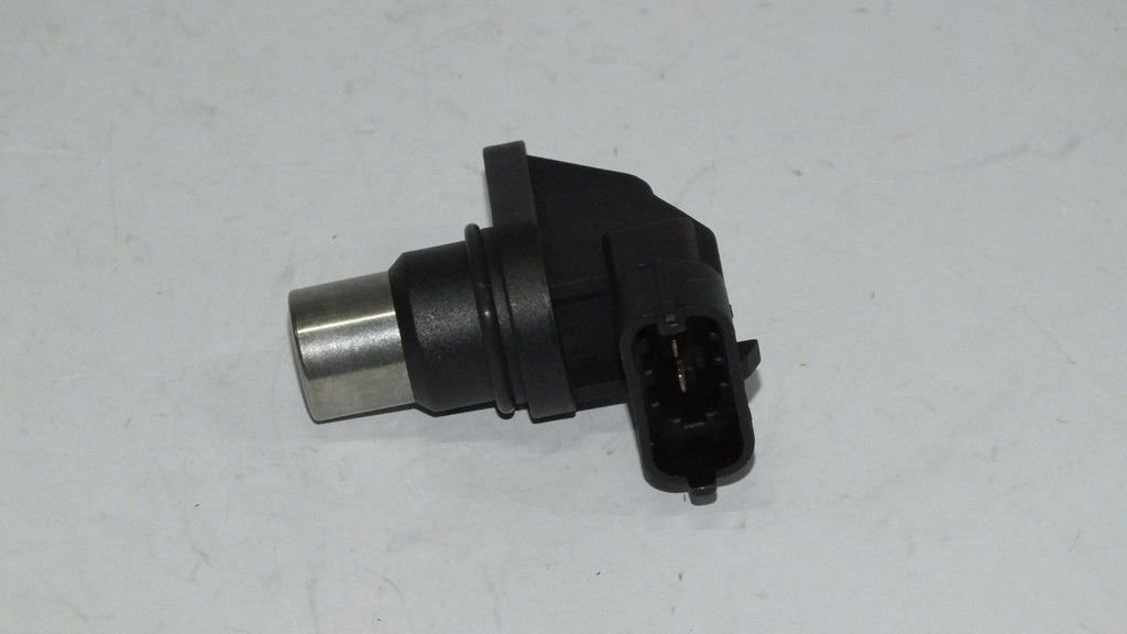 COROLLA 02-06 / YARIS 01-05 / RAV-4 01- / AVENSIS 02-06 EKSANTRİK TDC SENSÖRÜ