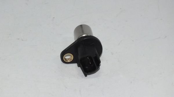 YARIS 00-06 EKSANTRİK TDC SENSÖRÜ