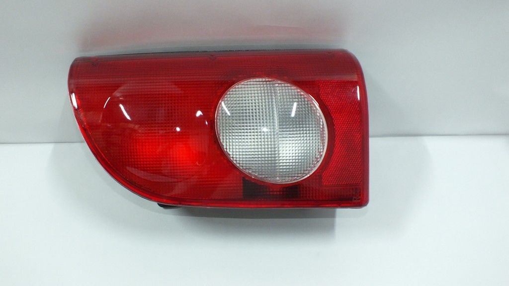 H 100 YM 97-06 STOP LAMBASI - SAĞ DUYLU