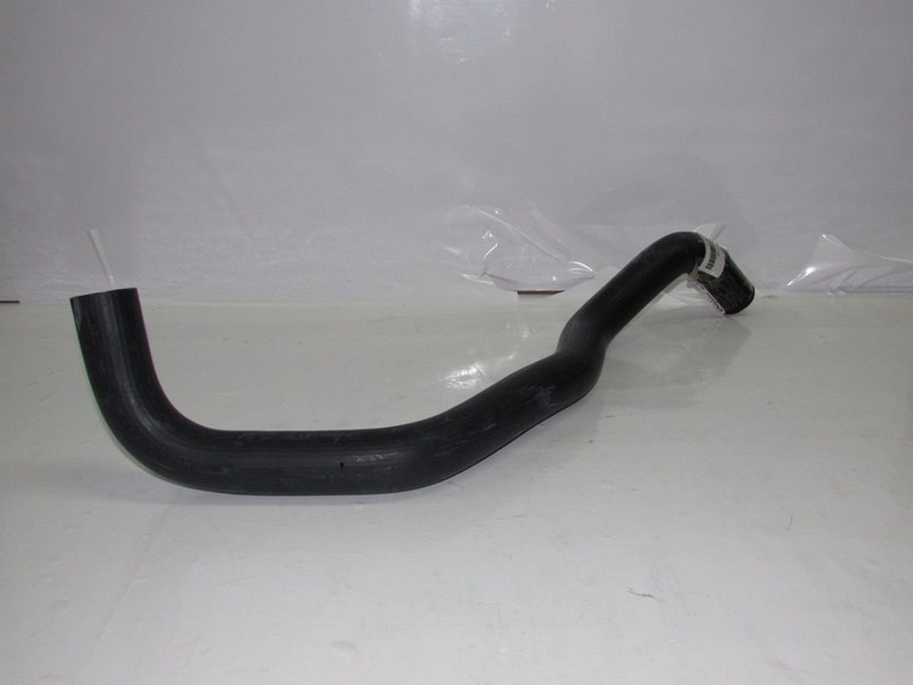 i30 07-12 BENZINLI RADYATÖR ALT HORTUMU