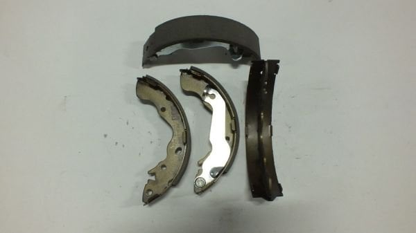 ACCENT 2000-2005 / ELANTRA 1990-1995 FREN BALATASI ARKA PABUÇLU