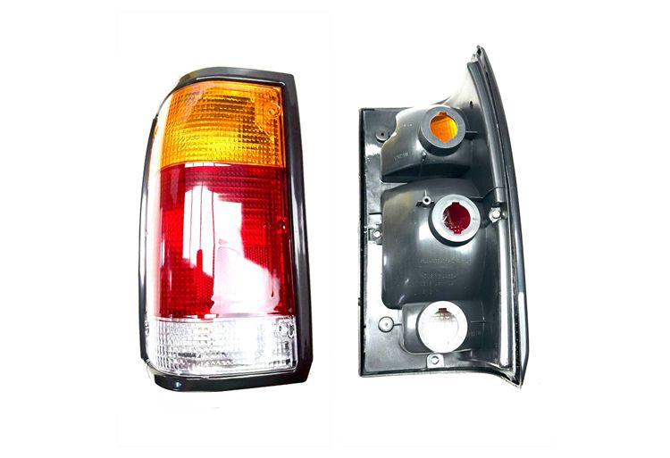 STOP B2500 90-99 LH (SİYAH)