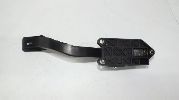 STAREX 02-08 140HP D4CB GAZ PEDALI