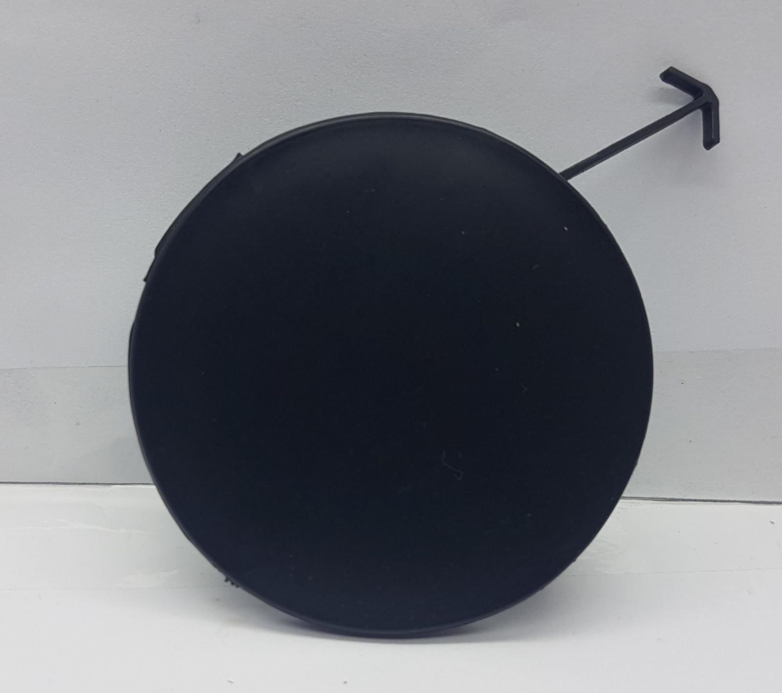 Çeki Demir kapağı Ön Auris 2009-2011 Sol