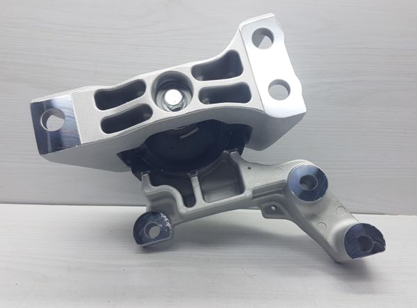 MOTOR TAKOZU JUKE ÖN 1.6 2010- BENZINLI