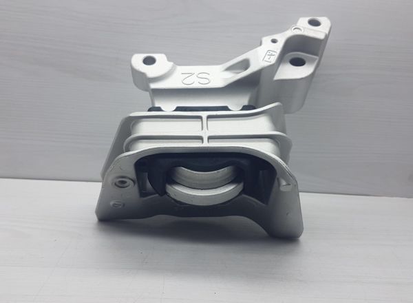 MOTOR TAKOZU JUKE ÖN 1.6 2010- BENZINLI