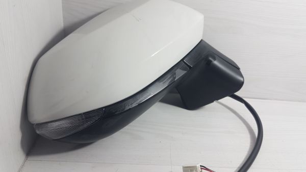 corolla ayna sinyalli sağ 19-