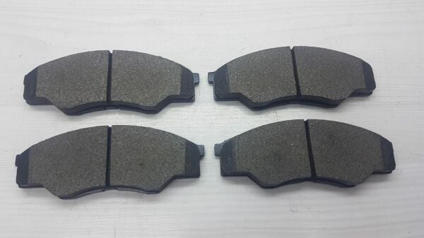 BALATA ÖN HILUX 08- 10 4*2