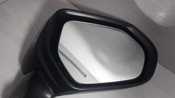 corolla ayna sinyalli sağ 19-