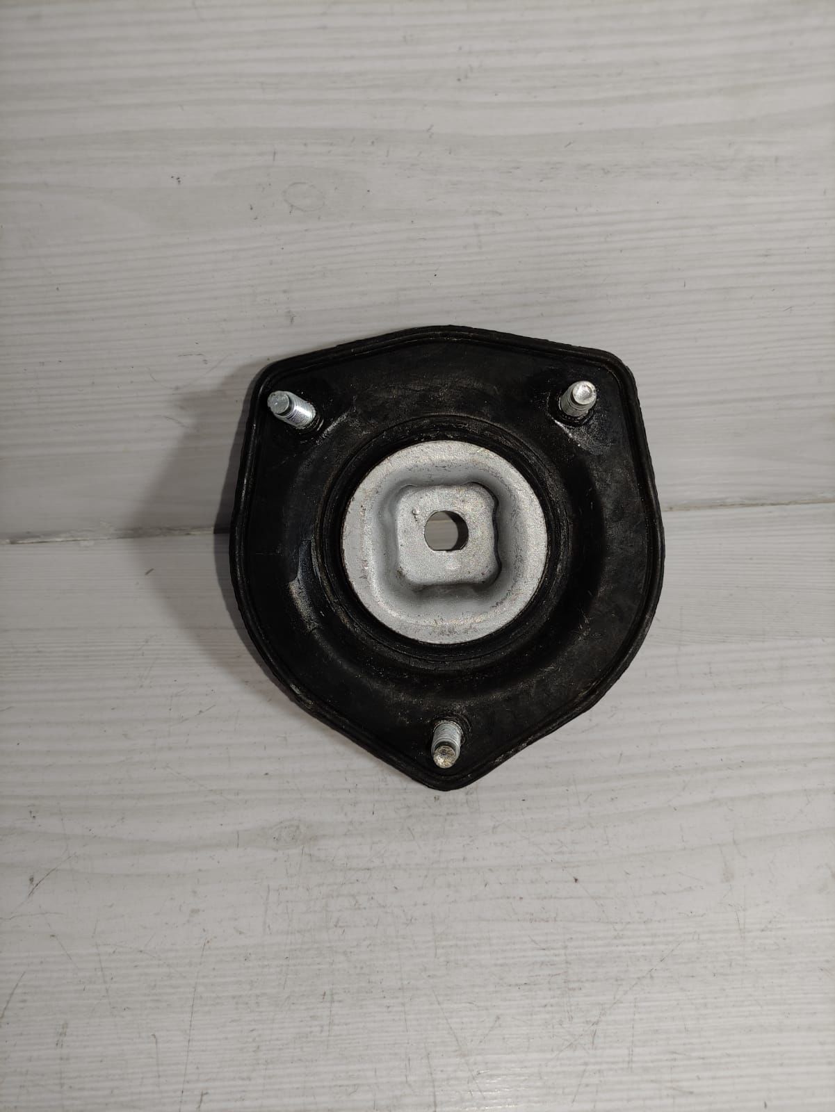 Corona amortisör takozu kule arka R/L 87-97 carina avensis