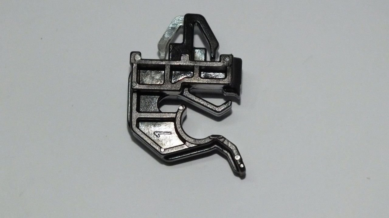 I-30 07-11 MOTOR KAPUT DEMİR KLİPSİ