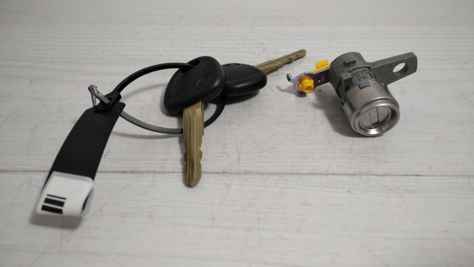 Hyundaı era kapı şifre sag ön