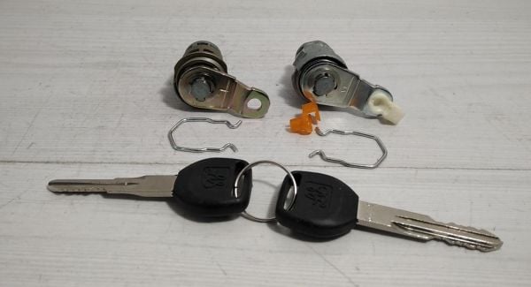 Kapi Sifre Civic 96-00 R/L Ön ikili