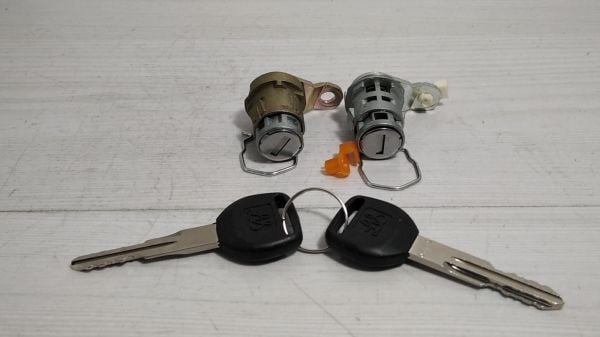 Kapi Sifre Civic 96-00 R/L Ön ikili