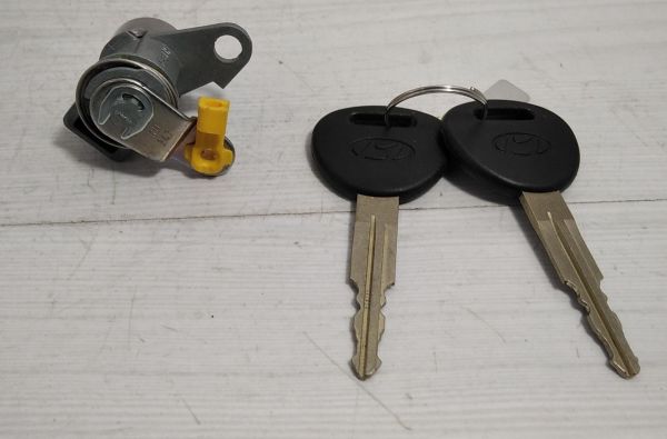 Kapi Sifre Accent Sağ 95-00