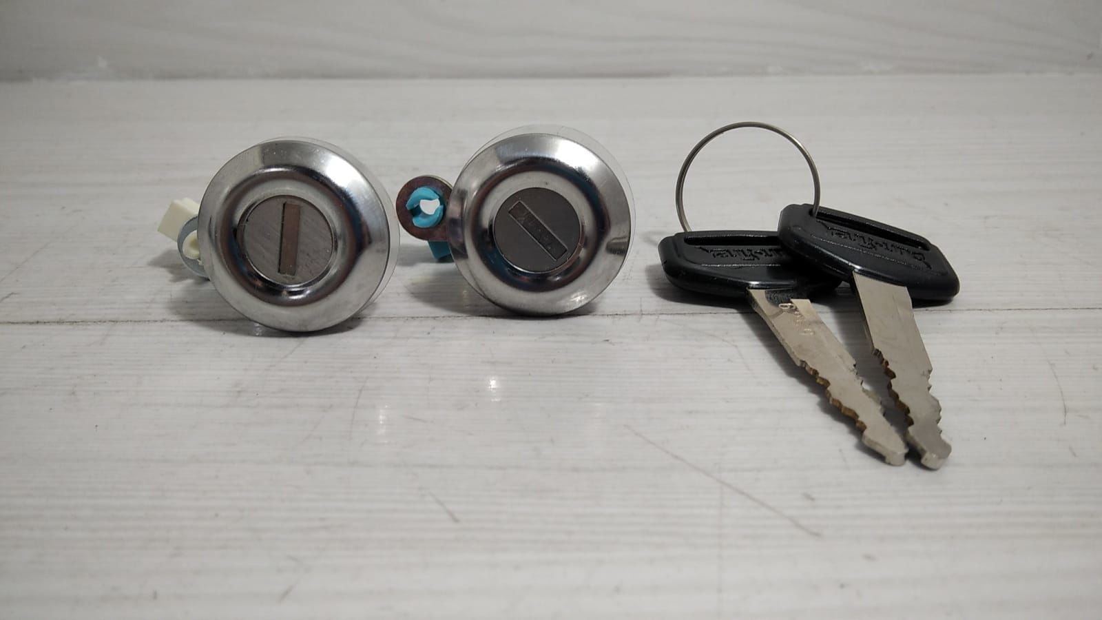 Kapi Sifre L300 Orta Kapi R/L Tm