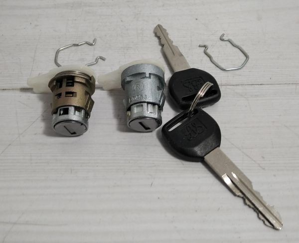 Kapi Sifre Civic 92-95 Ön R/L Set ikili