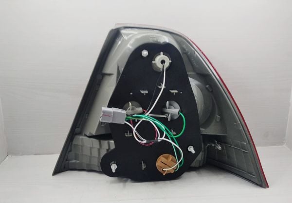 Stop Corolla Sol 04-06 Sedan