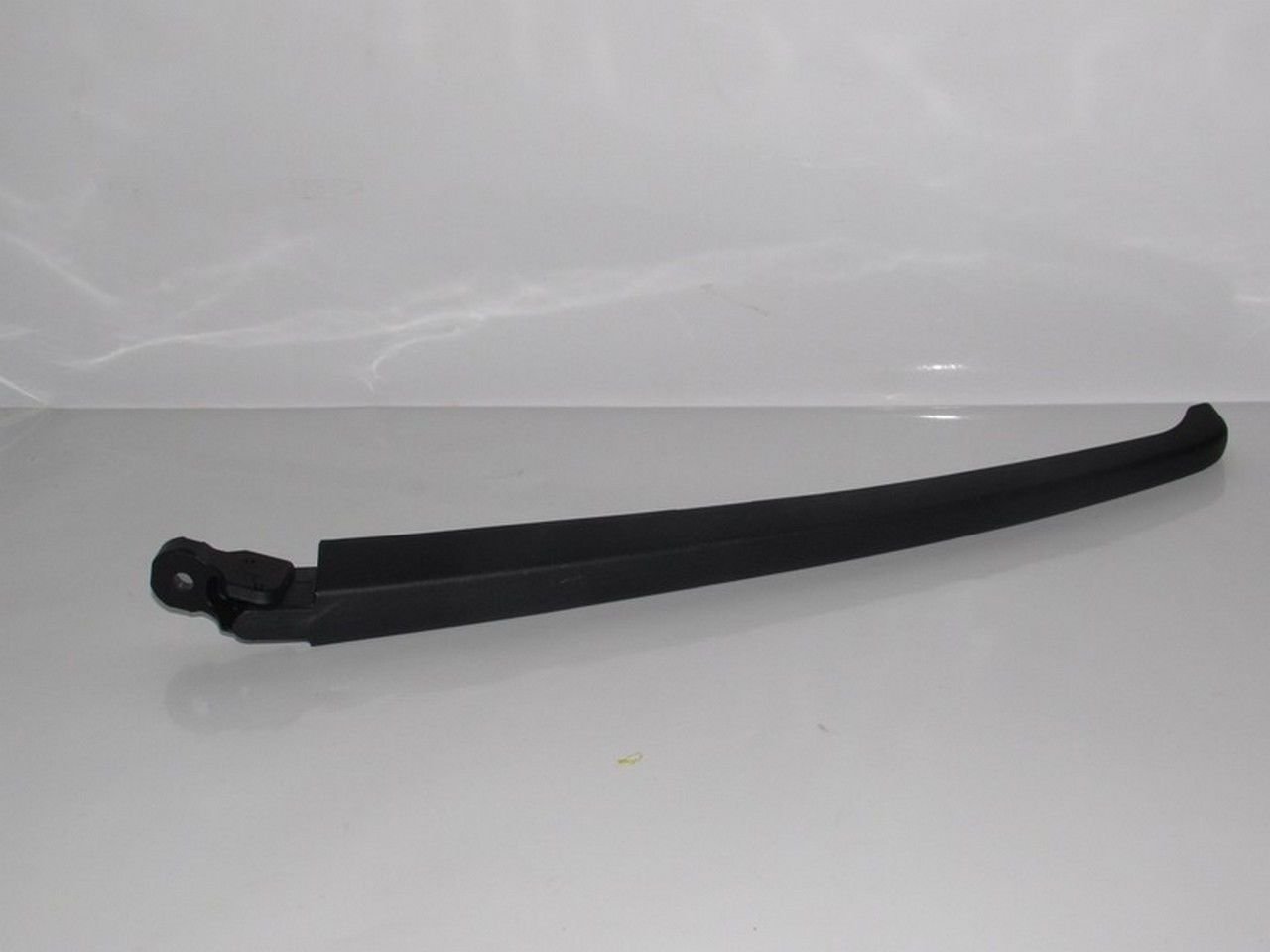 SPORTAGE 2004-2006 SİLECEK KOLU ARKA