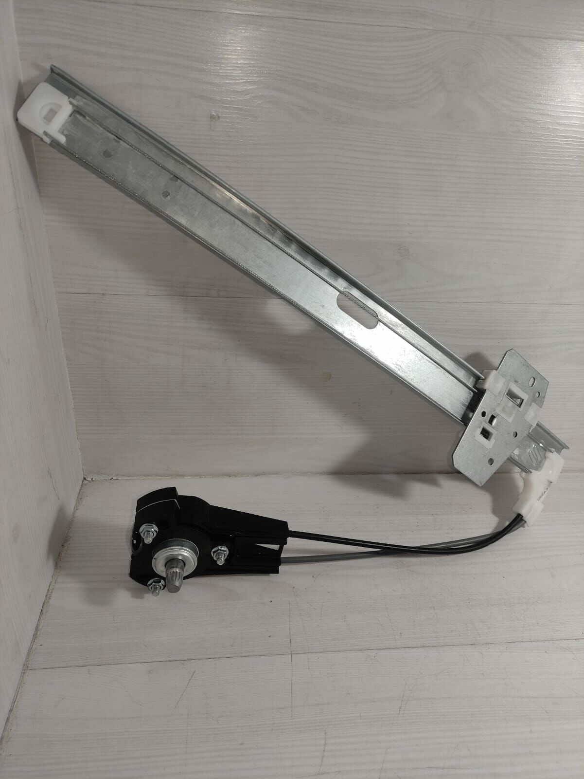 Cam Kriko B2500 96-00 Sağ Manuel