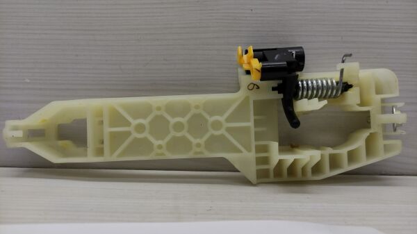 Kapi Kolu i20 Ön DIŞ Sağ 15-18 Kapi içi