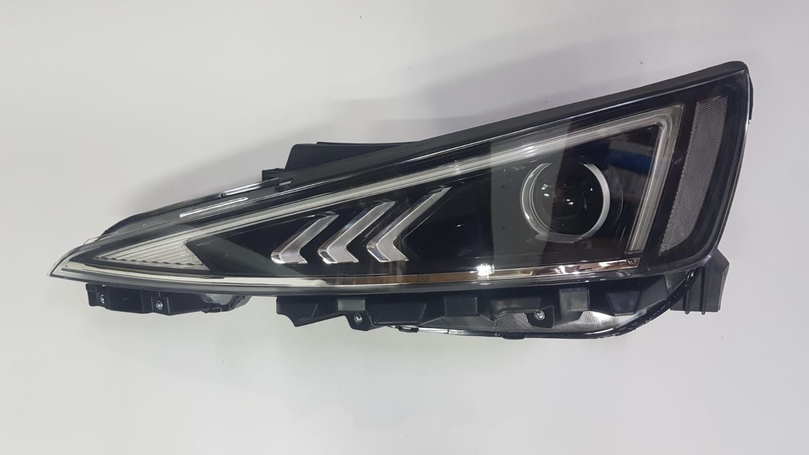 Far Elantra Sol 2019- Ledli