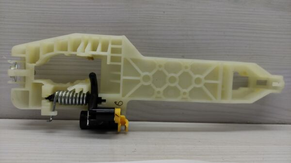 Kapi Kolu i20 Ön DIŞ Sağ 15-18 Kapi içi