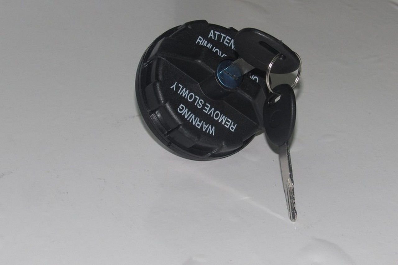 H 100 KMY 04-/LIBERO YAKIT DEPO KAPAĞI (KİLİTLİ)