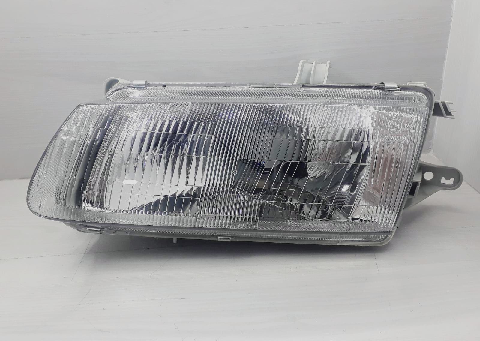 Far 323 Familia Sağ 95-96 1.8