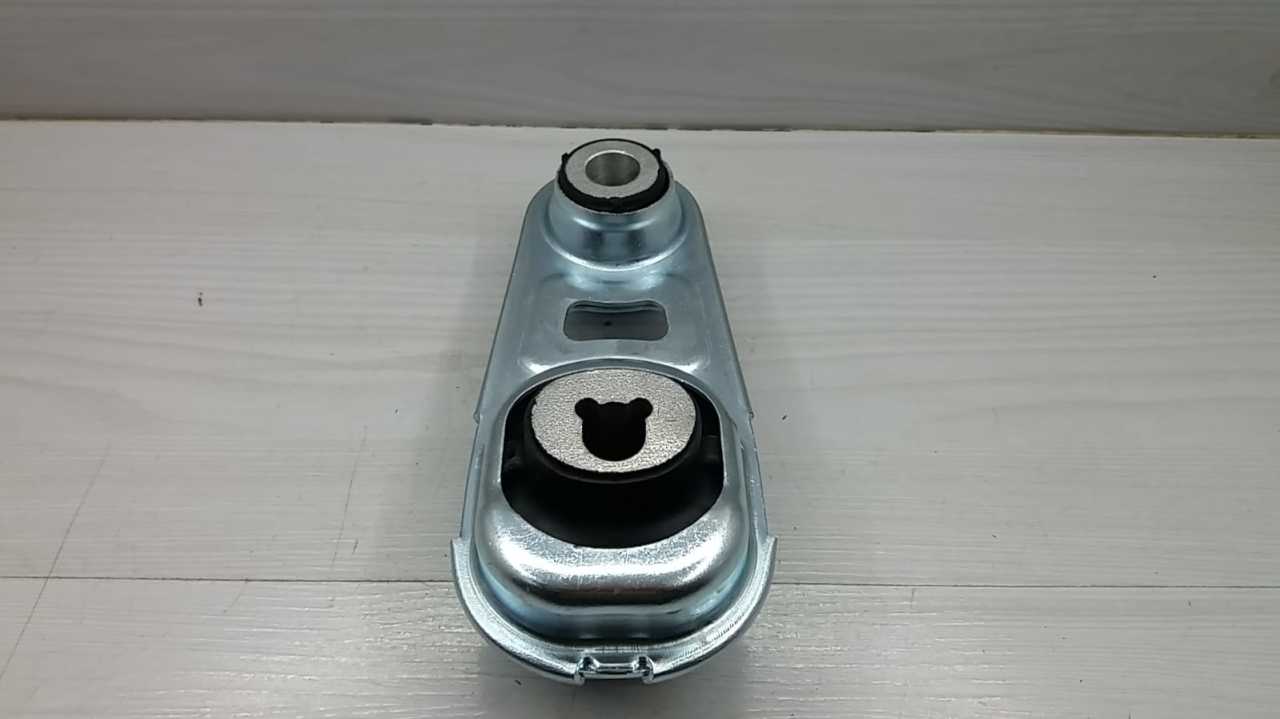 Motor Takozu Qashqai Dizel göbeği Farkli