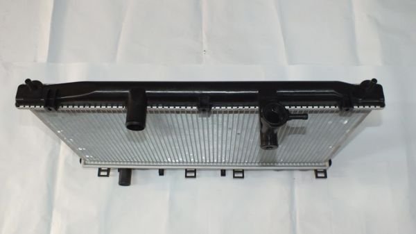 ACCENT 06- BENZINLI RADYATÖR DÜZ VİTES BRAZING TİP