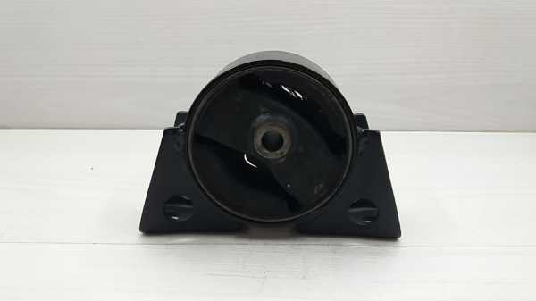 Motor Takozu Primera 03- Ön Travers 1,6