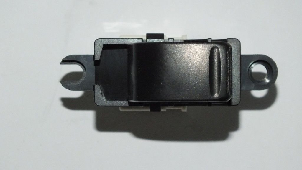 PICKUP 03- / ALMERA / MAXIMA / X-TRAIL CAM DÜĞMESİ ÖN SAĞ