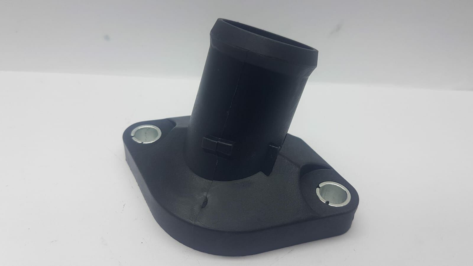 Termostat kapağı Juke 2010-