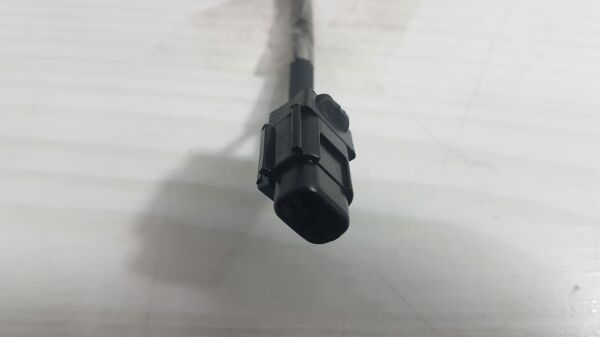 yaris abs sensörü sağ ön 06-