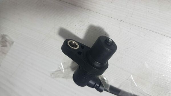 yaris abs sensörü sağ ön 06-