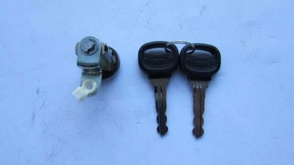 CANTER 304/449 KAPI KİLİT ŞİFRESİ SAĞ