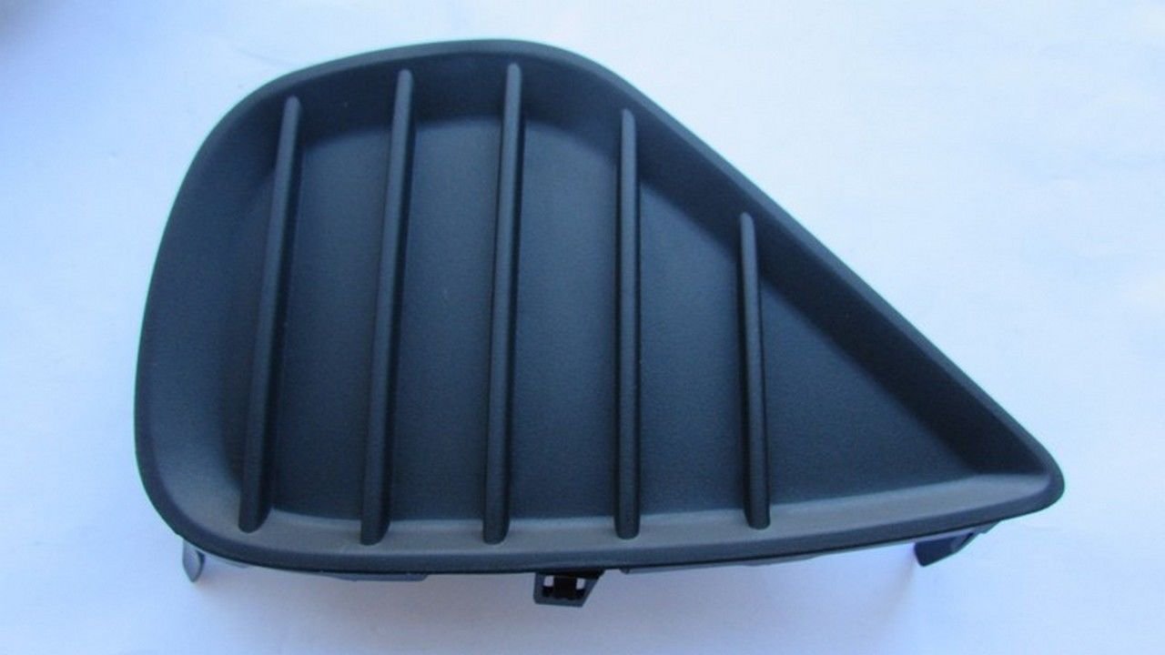 YARIS 2015-2016 SİS LAMBA KAPAĞI (SİS DELİKSİZ) SOL