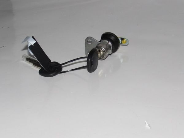 H 100 KMY 04- KAPI ŞİFRESİ ÖN SAĞ