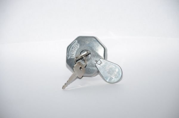 L300 / CANTER 304 / 449 / 659 / L200 1987-1999 YAKIT DEPO KAPAGI KİLİTLİ