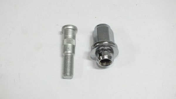 HILUX LN56 / 65 / 105 / 145 / 156 / WİGO OYNAR YÜZÜKLÜ FREZE ORTADA BİJON SOMUN + SAPLAMA KOMPLE OYNAR YÜZÜKLÜ TİP UZU