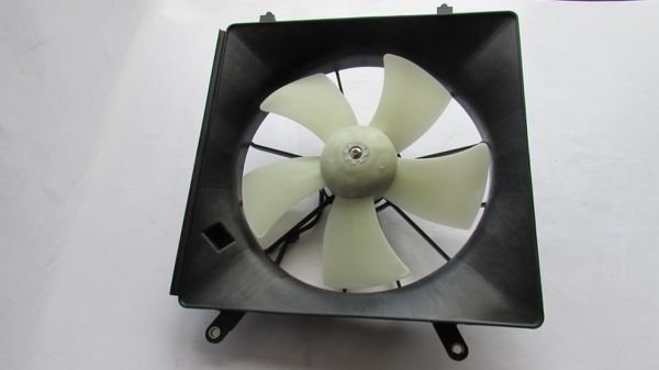 CRV 2002-2006 RADYATÖR FANI