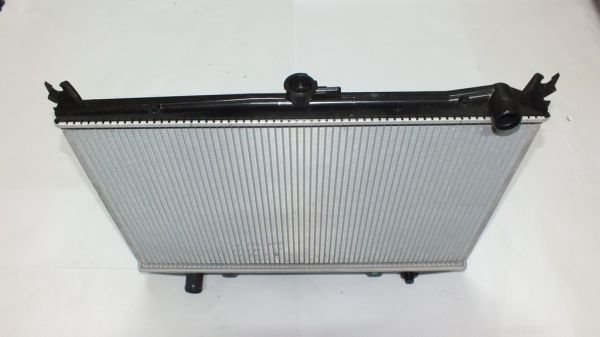 D21 86-97 2.3 / 2.5 RADYATÖR MANUEL BRAZING TİP